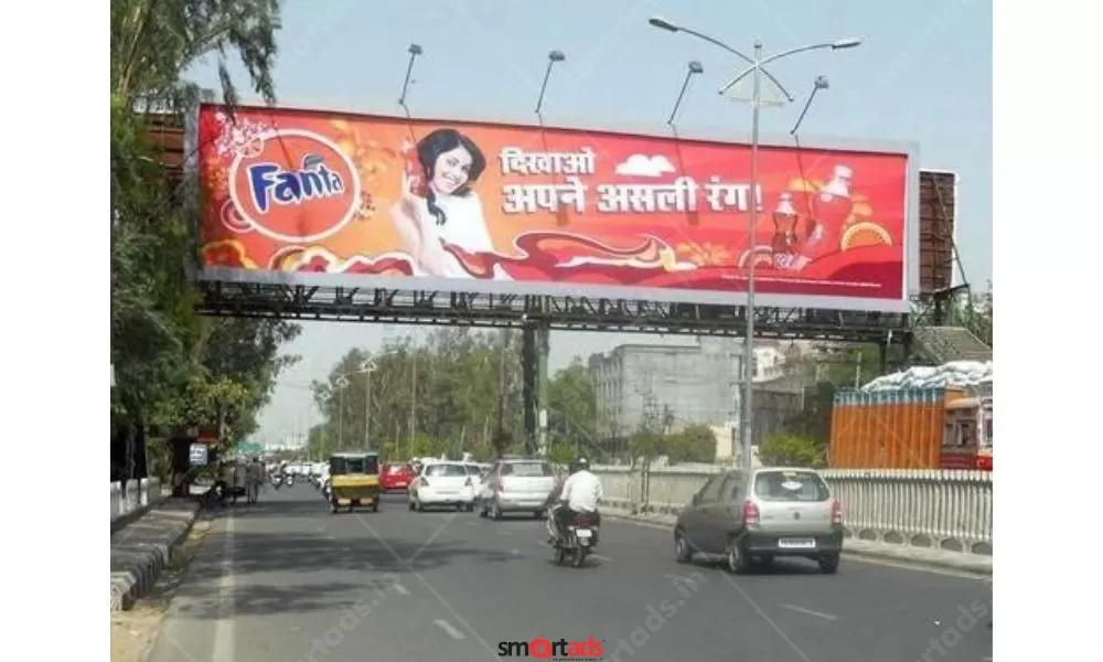Outdoor Media FOB Advertising in Borivali